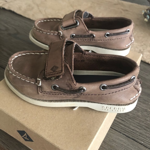 Sperry Topsider toddler boy size 9. - Picture 3 of 3